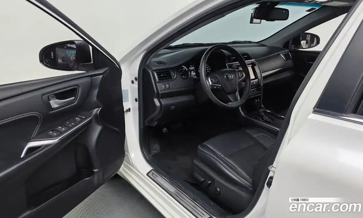 Toyota Camry 2017 2.5 гидро в Москве № 1695803, фото 13