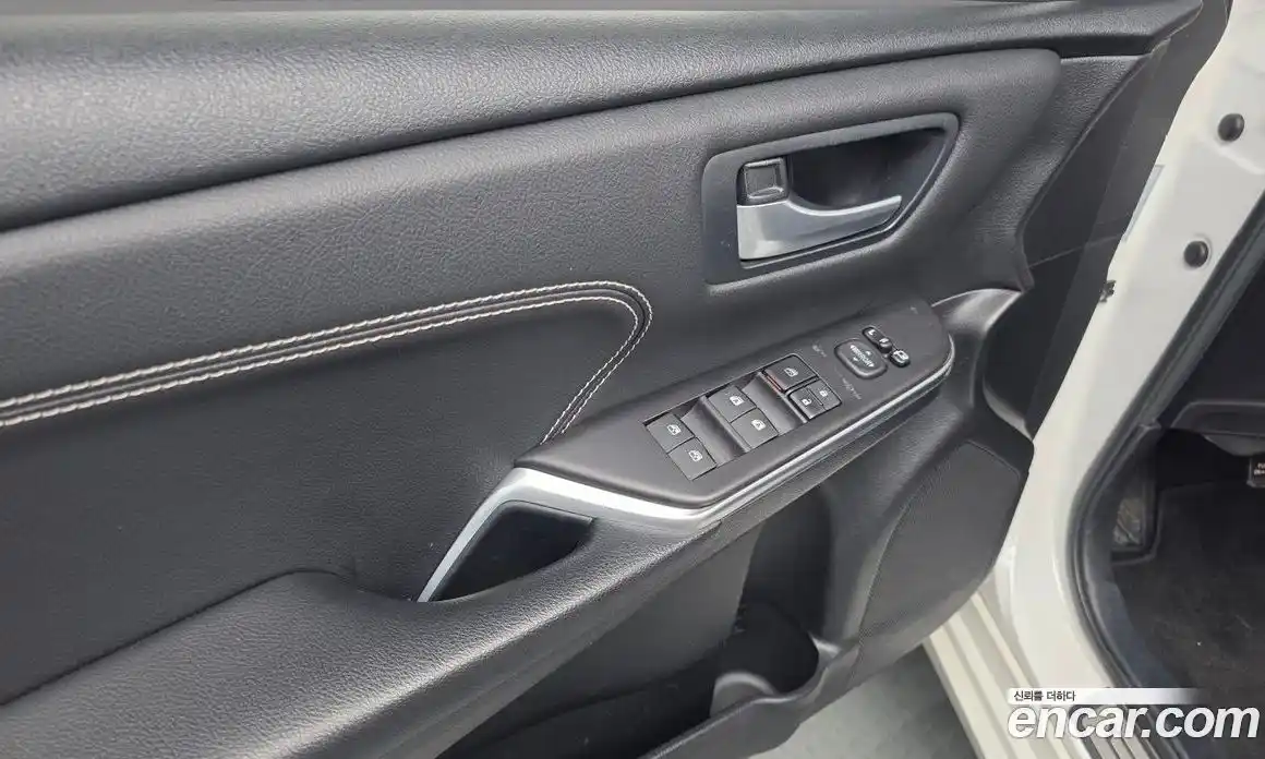 Toyota Camry 2017 2.5 гидро в Москве № 1695803, фото 14