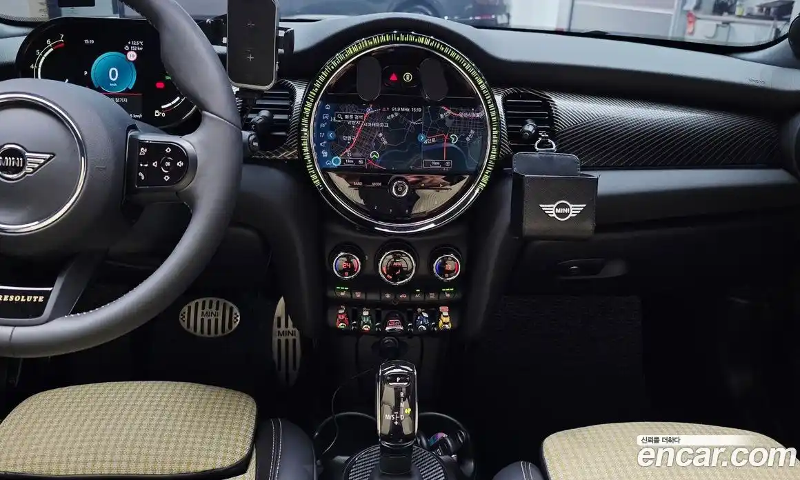 Mini Cooper Convertible 2023 2.0 гидро в Москве № 1764347, фото 24