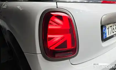 Mini Cooper Convertible 2023 2.0 гидро в Москве № 1764347, миниатюра 9