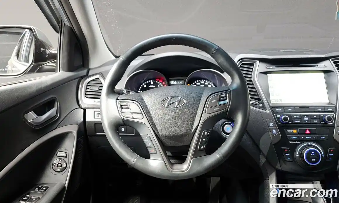 Hyundai Santa Fe 2018 2.0 гидро в Москве № 1830507, фото 13
