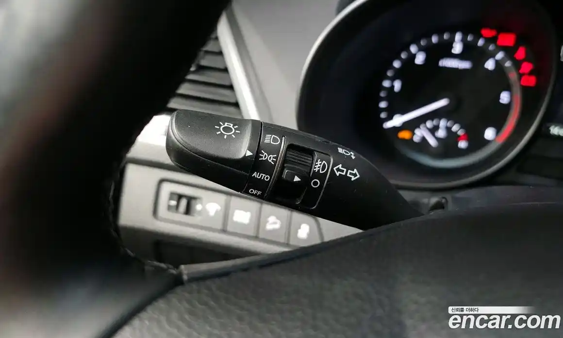 Hyundai Santa Fe 2018 2.0 гидро в Москве № 1830507, фото 17