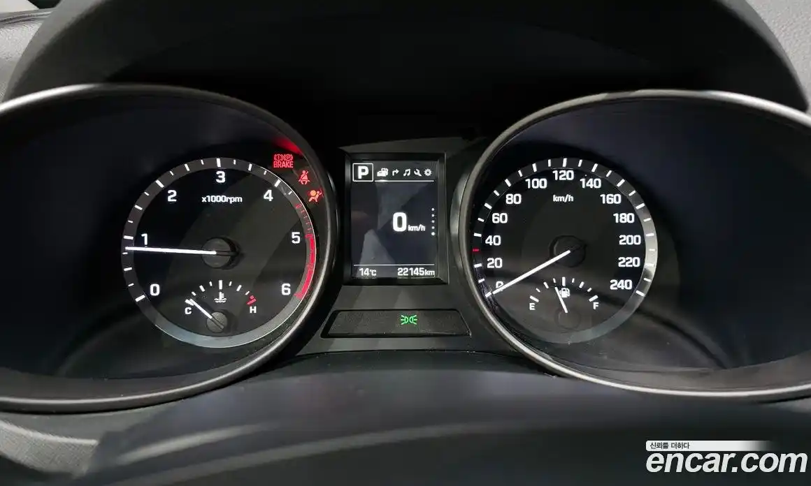 Hyundai Santa Fe 2018 2.0 гидро в Москве № 1830507, фото 8