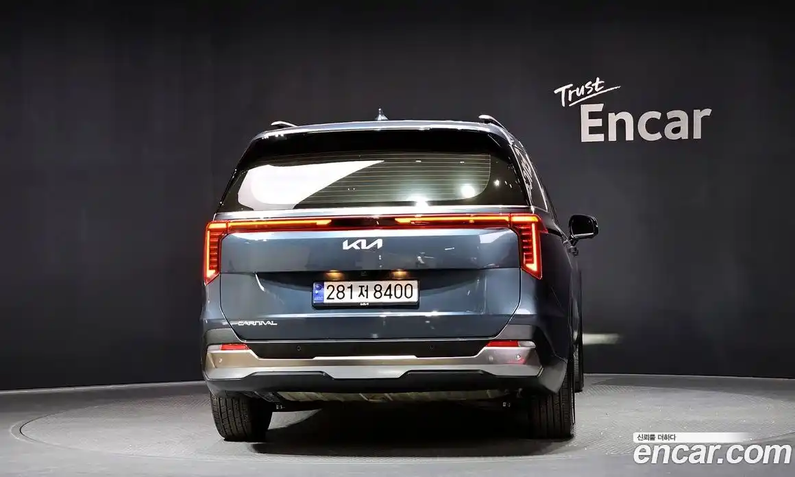 Kia Canival 2024 3.5 гидро в Москве № 1831699, фото 4