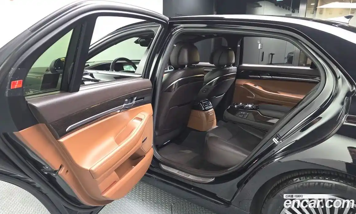 Genesis G90 2019 3.8 гидро в Москве № 1832411, фото 16