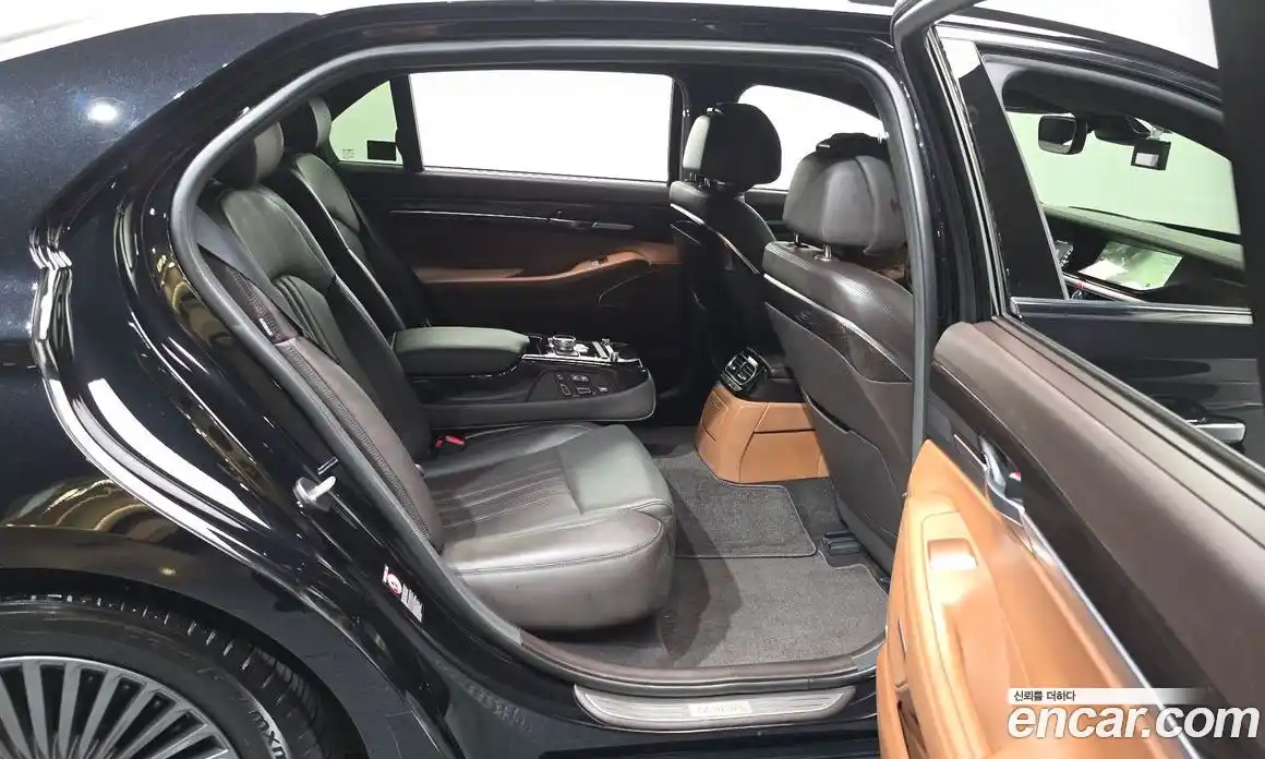 Genesis G90 2019 3.8 гидро в Москве № 1832411, фото 18