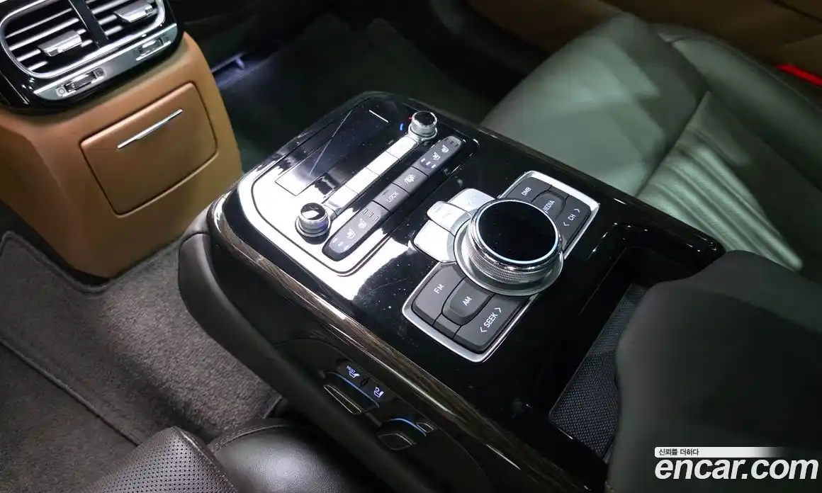 Genesis G90 2019 3.8 гидро в Москве № 1832411, фото 25