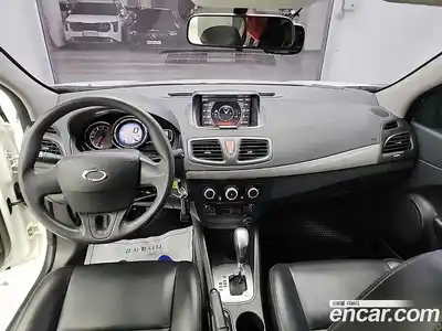 Renault SM3 2015 1.6 гидро в Москве № 1835105, миниатюра 7
