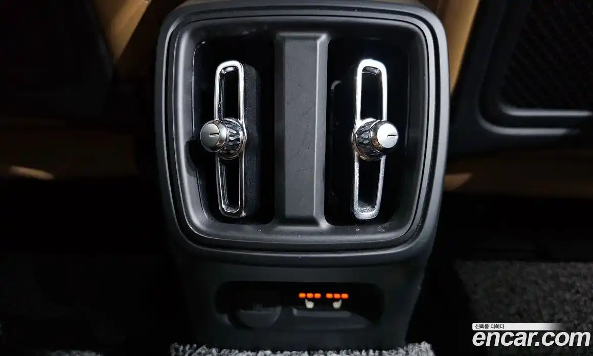 Volvo XC40 2019 2.0 гидро в Москве № 1836913, фото 24