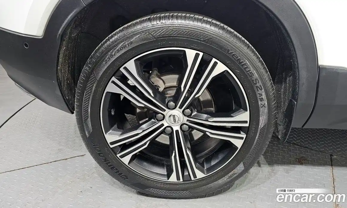 Volvo XC40 2019 2.0 гидро в Москве № 1836913, фото 5
