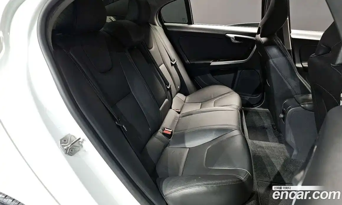 Volvo S60 2018 2.0 гидро в Москве № 1836924, фото 11