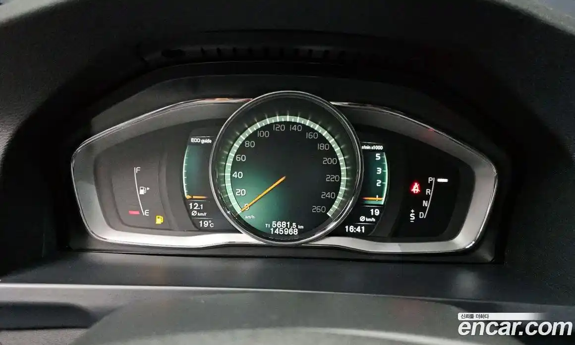 Volvo S60 2018 2.0 гидро в Москве № 1836924, фото 8
