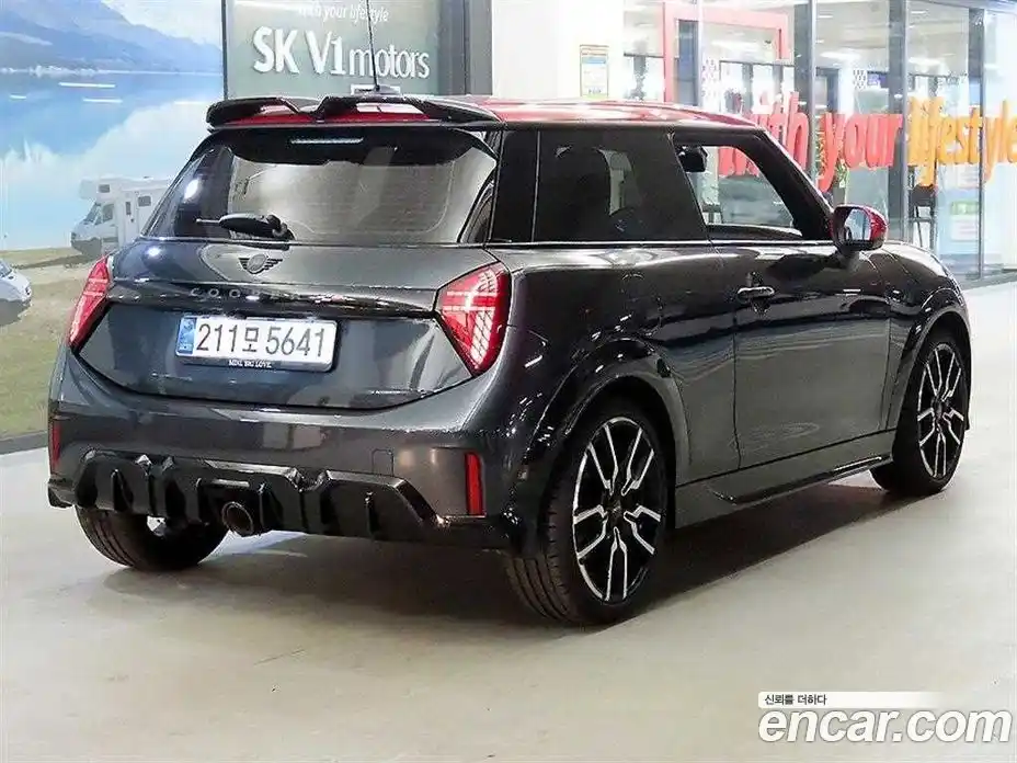 Mini Cooper 2025 2.0 гидро в Москве № 1837741, фото 4
