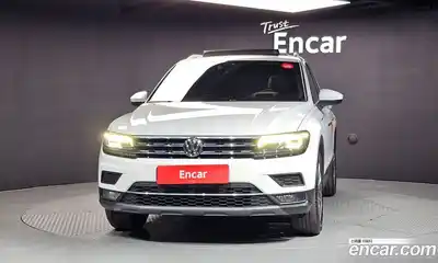 Volkswagen Tiguan 2018 2.0 гидро в Москве № 1838172, миниатюра 3