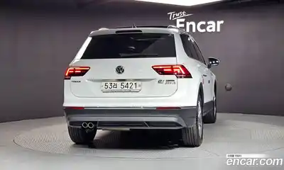 Volkswagen Tiguan 2018 2.0 гидро в Москве № 1838172, миниатюра 4