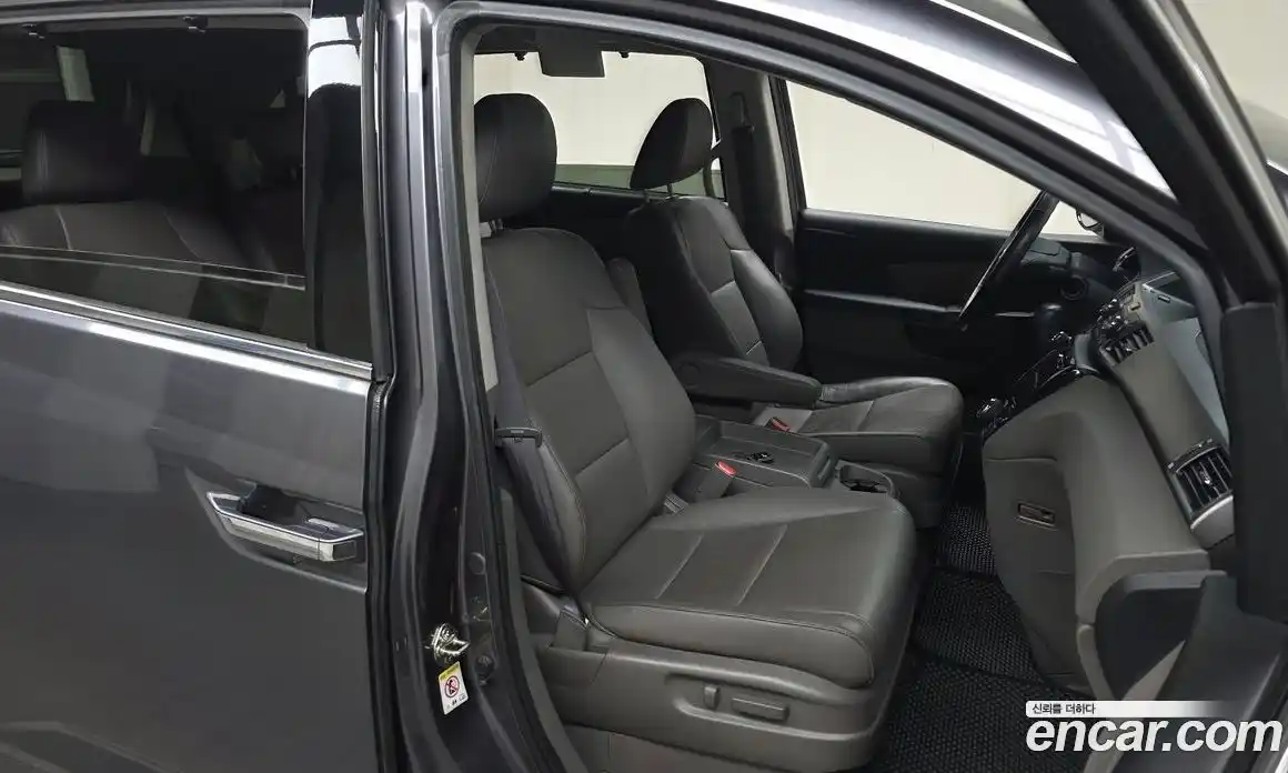 Honda Odyssey 2015 3.5 гидро в Москве № 1838590, фото 11