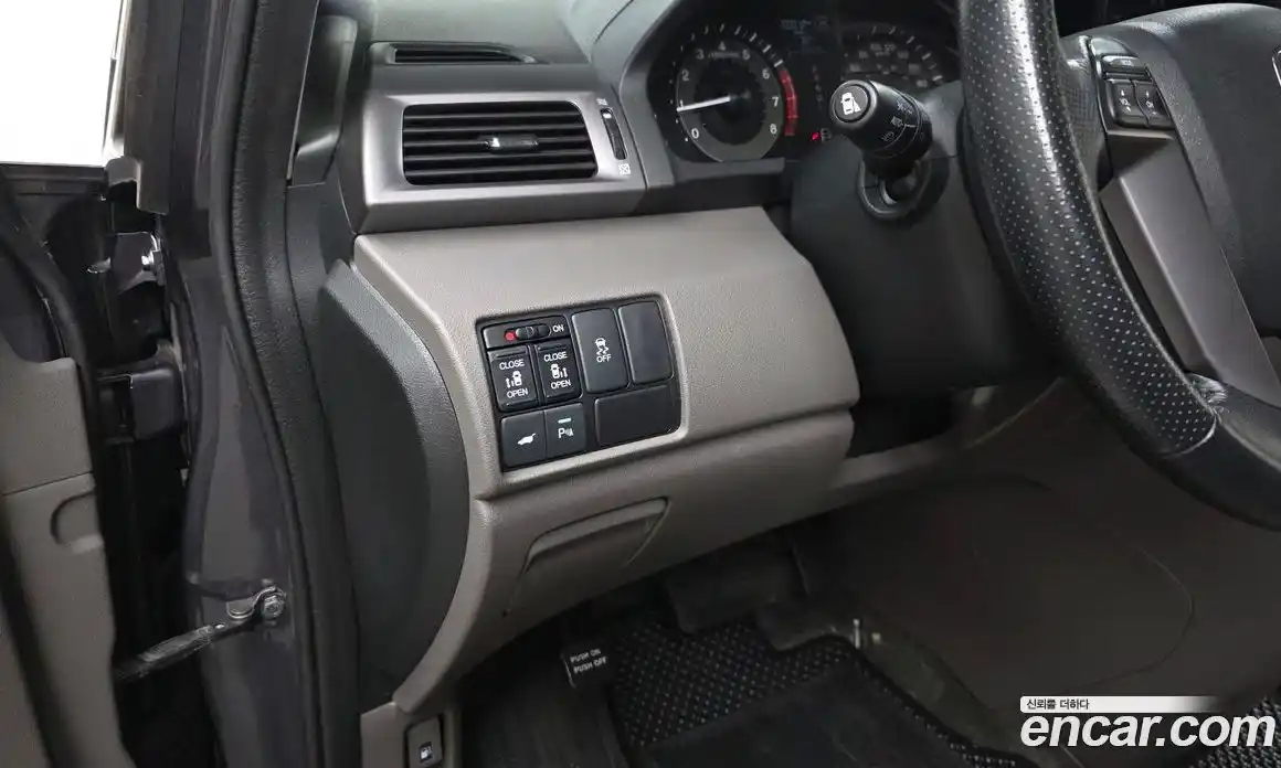 Honda Odyssey 2015 3.5 гидро в Москве № 1838590, фото 12