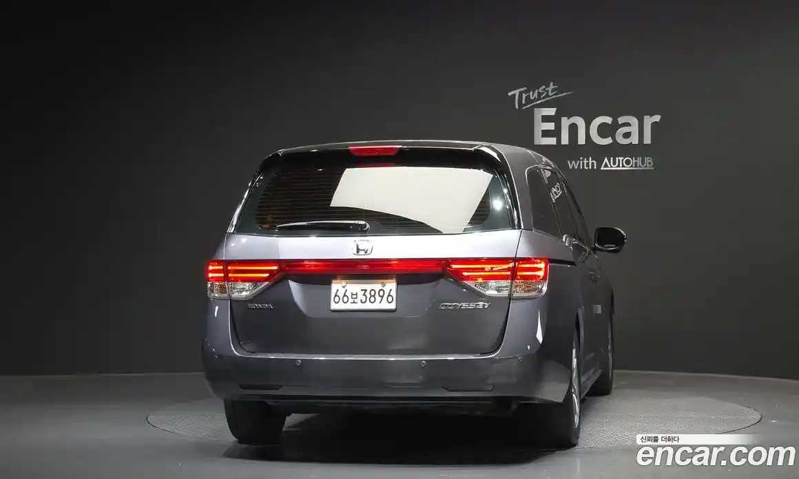 Honda Odyssey 2015 3.5 гидро в Москве № 1838590, фото 4
