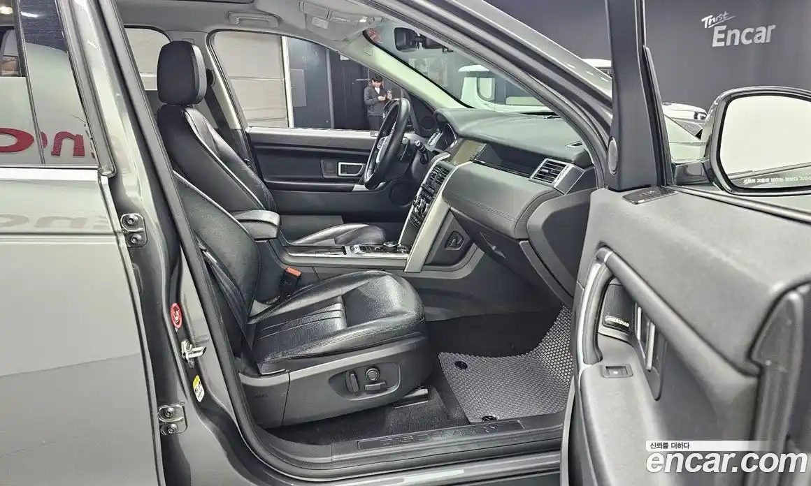 Land Rover Discovery Sport 2018 2.0 гидро в Москве № 213616, фото 11