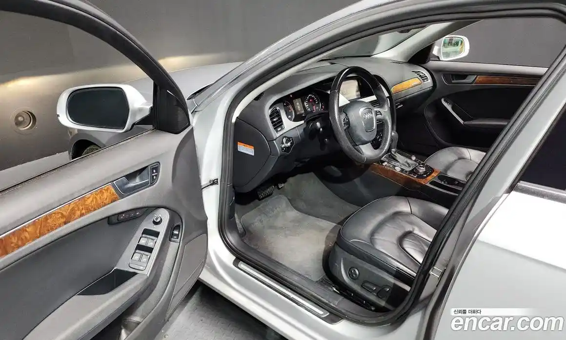 Audi A4 2010 2.0 гидро в Москве № 229335, фото 10