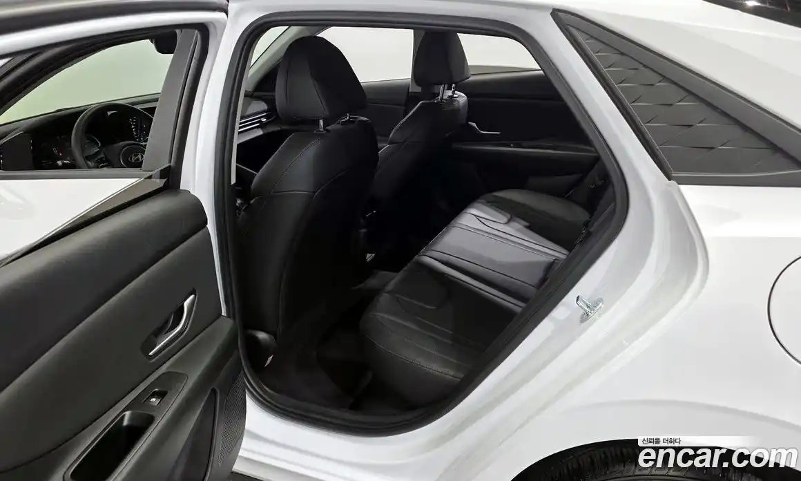 Hyundai Avante 2024 1.6 гидро в Москве № 7011, фото 11