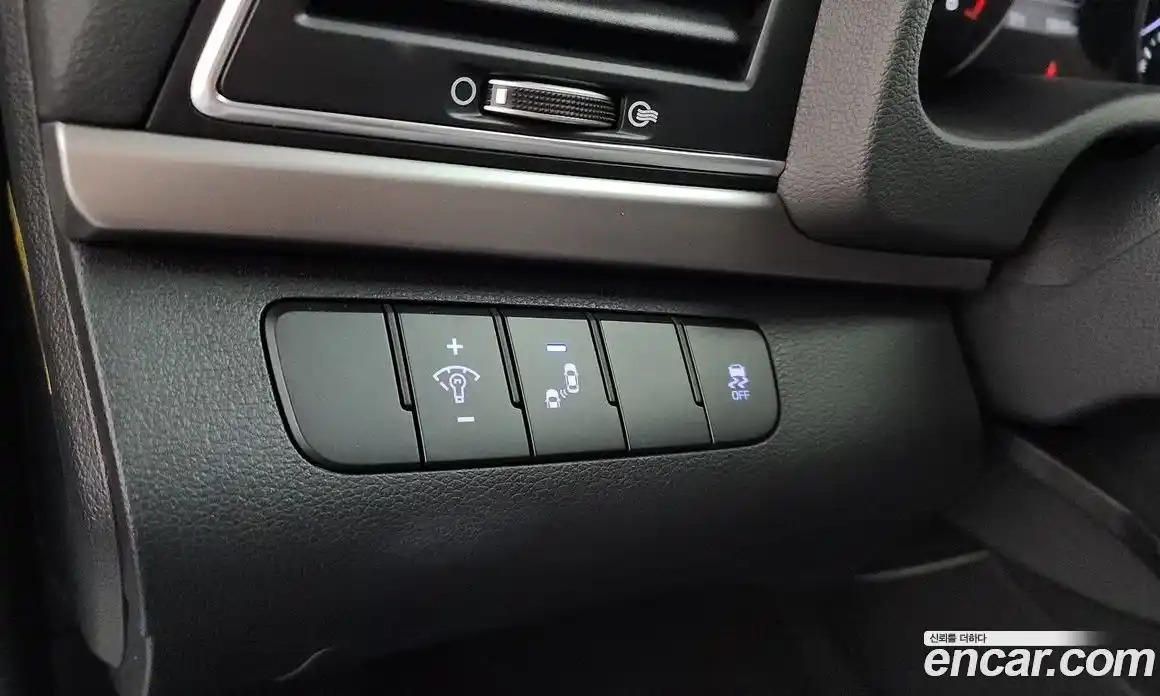 Hyundai Avante 2018 1.6 гидро в Москве № 714265, фото 13