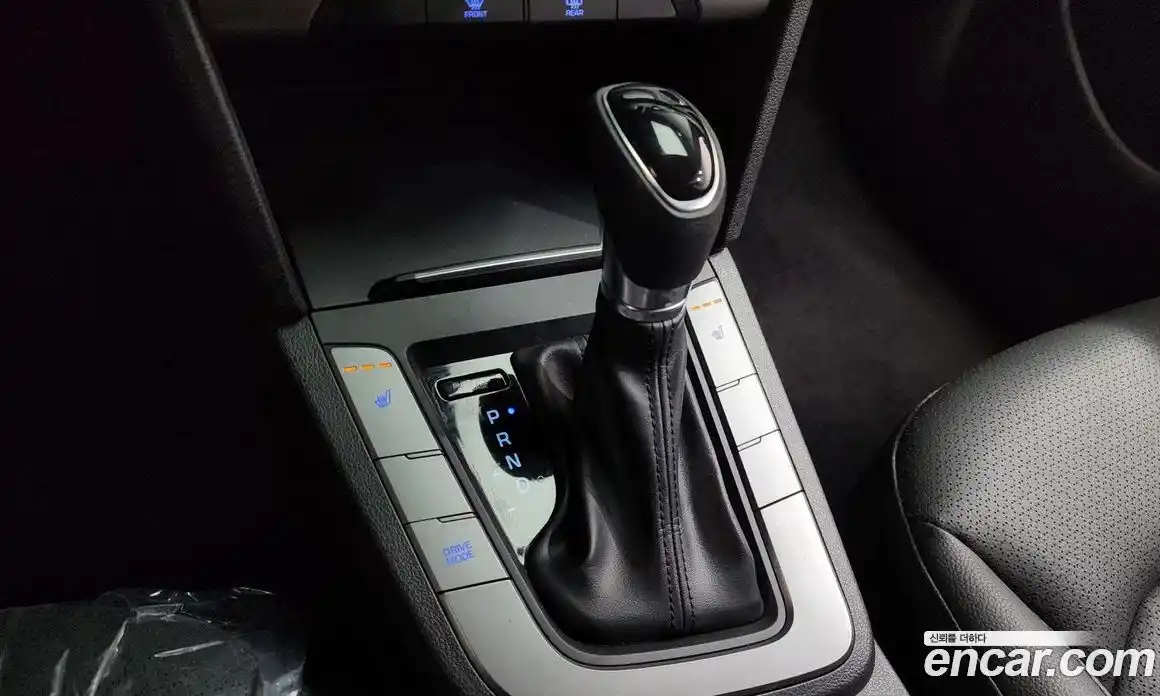 Hyundai Avante 2018 1.6 гидро в Москве № 714265, фото 8