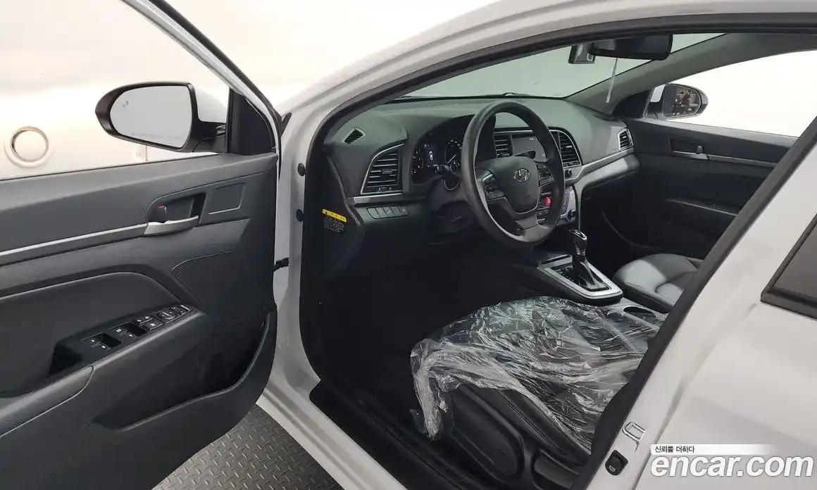 Hyundai Avante 2018 1.6 гидро в Москве № 714265, фото 9