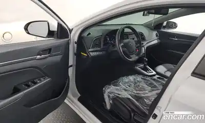 Hyundai Avante 2018 1.6 гидро в Москве № 714265, миниатюра 9