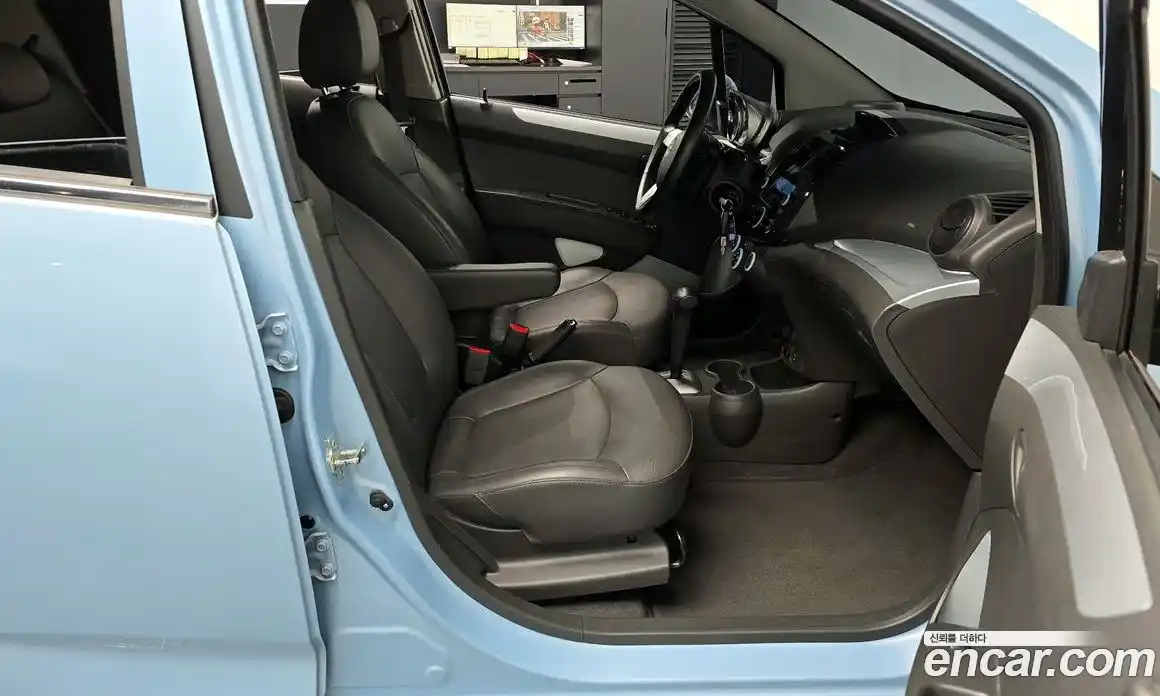 Chevrolet Spark 2014 1.0 гидро в Москве № 1012008, фото 11
