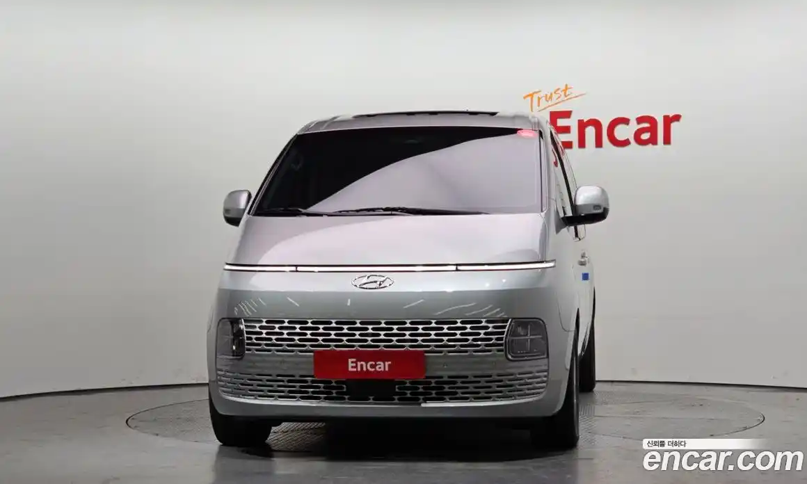 Hyundai Staria 2023 2.2 гидро в Москве № 119112, фото 3