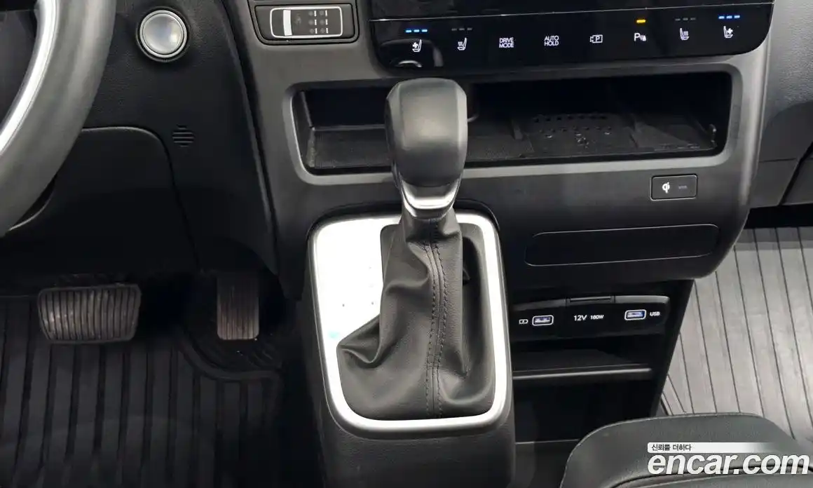 Hyundai Staria 2023 2.2 гидро в Москве № 119112, фото 9