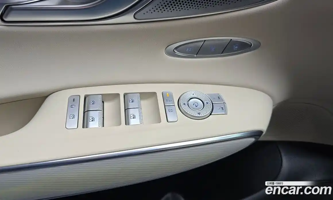 Genesis GV70 2024 2.5 гидро в Москве, фото 32