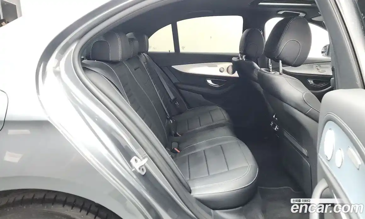 Mercedes-Benz E-Class 2021 2.0 гидро в Москве, фото 16
