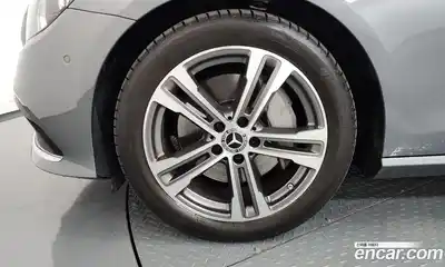 Mercedes-Benz E-Class 2021 2.0 гидро в Москве, миниатюра 5