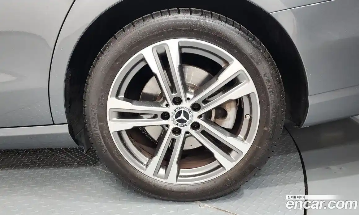 Mercedes-Benz E-Class 2021 2.0 гидро в Москве, фото 7