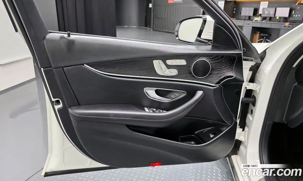 Mercedes-Benz E-Class 2017 2.0 гидро в Москве № 1291117, фото 13