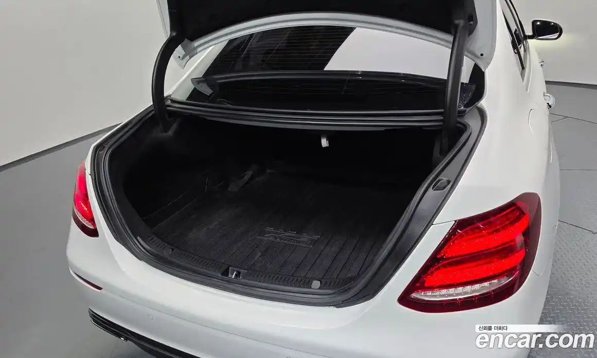 Mercedes-Benz E-Class 2017 2.0 гидро в Москве № 1291117, фото 25