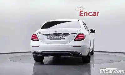 Mercedes-Benz E-Class 2017 2.0 гидро в Москве № 1291117, миниатюра 3
