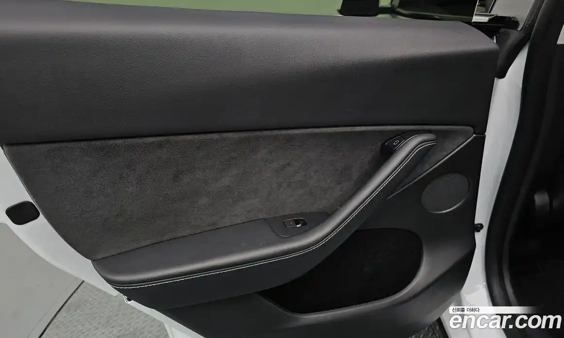 Tesla Model Y 2023 0.2 гидро, фото 15