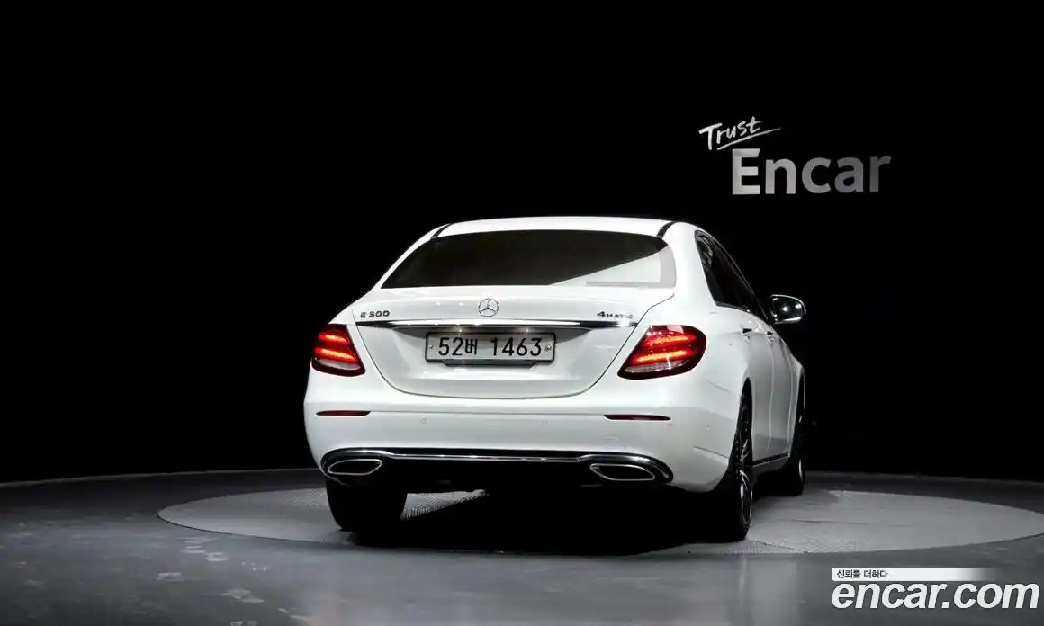 Mercedes-Benz E-Class 2017 2.0 гидро в Москве № 1322327, фото 3