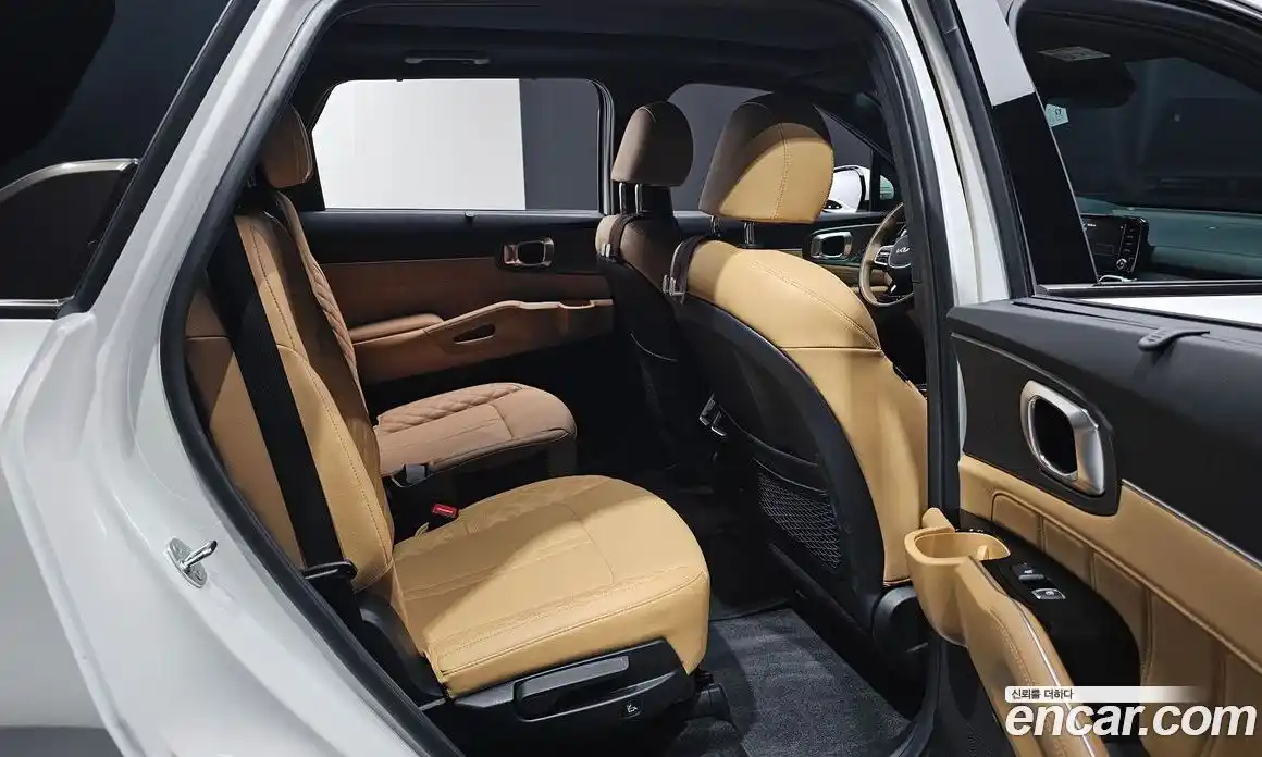 Kia Sorento 2023 1.6 гидро, фото 16