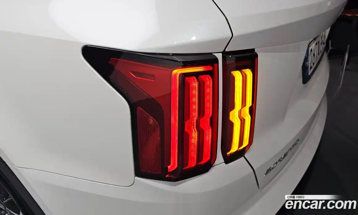 Kia Sorento 2023 1.6 гидро, фото 9