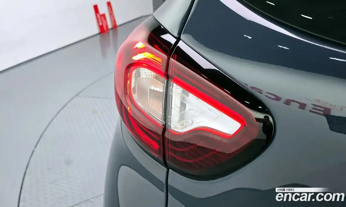 Renault QM3 2019 1.5 гидро в Москве № 1346070, фото 9