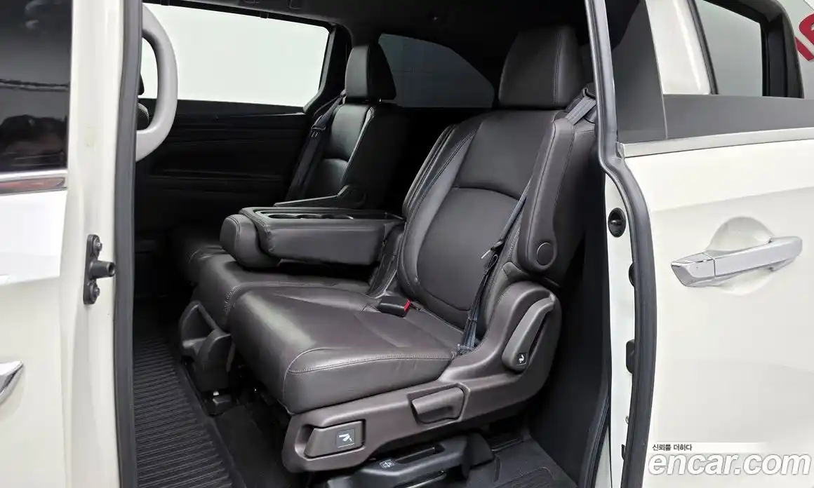 Honda Odyssey 2018 3.5 гидро в Москве № 1350845, фото 18