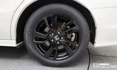 Honda Odyssey 2018 3.5 гидро в Москве № 1350845, миниатюра 7