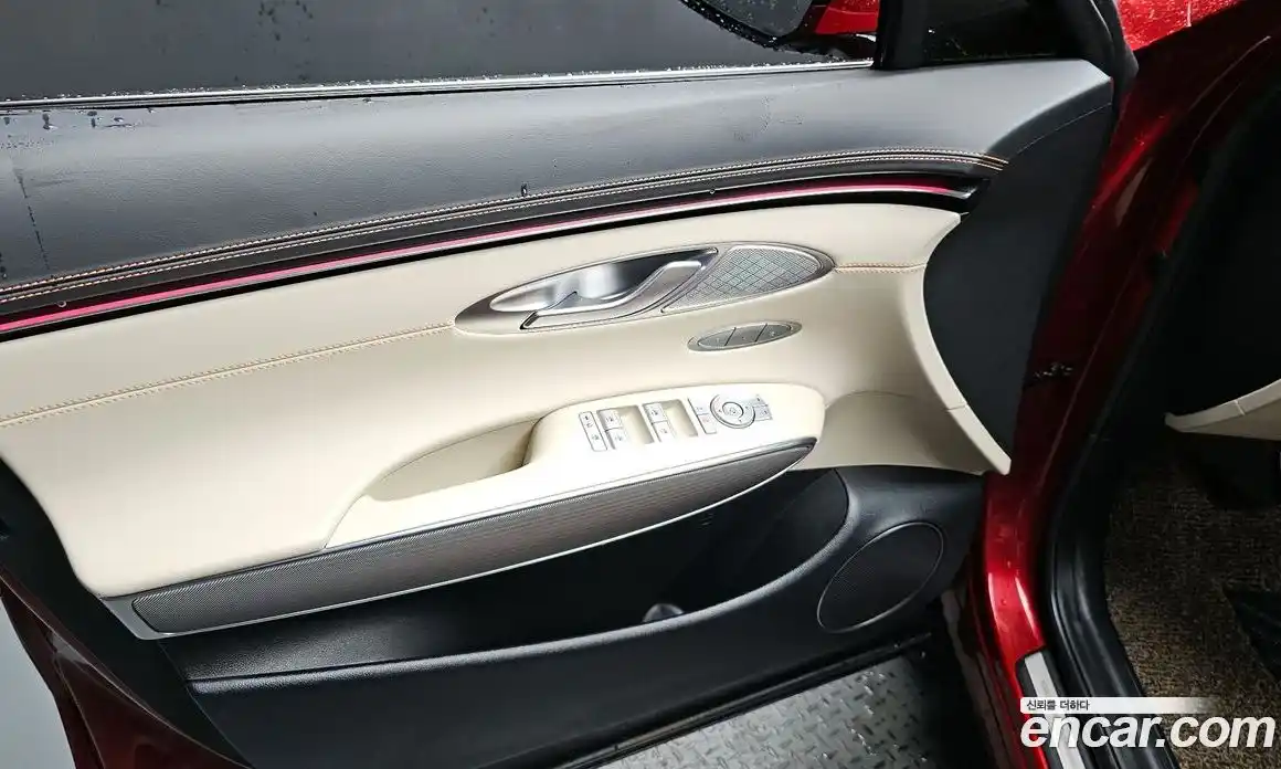 Genesis GV70 2024 2.5 гидро, фото 13
