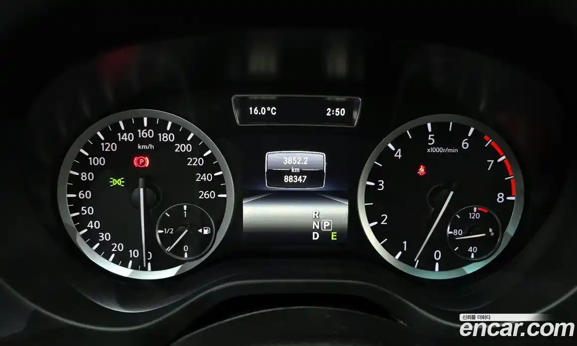 Infiniti Q30 2017 2.0 гидро в Москве № 1405486, фото 11