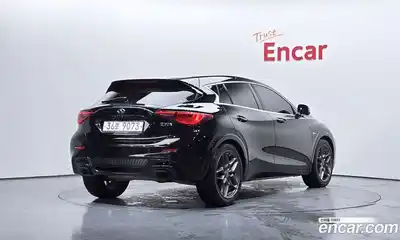 Infiniti Q30 2017 2.0 гидро в Москве № 1405486, миниатюра 2