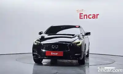 Infiniti Q30 2017 2.0 гидро в Москве № 1405486, миниатюра 3